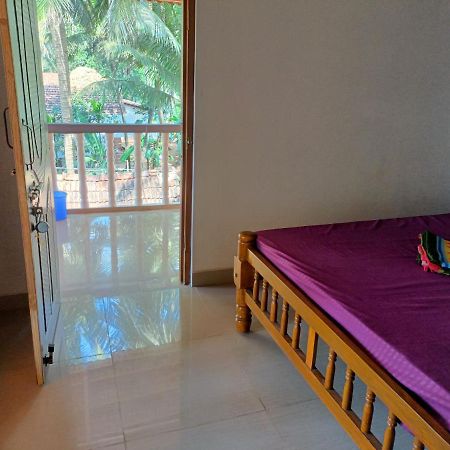 Hotel Golden Wings Cafe Gokarna  Zewnętrze zdjęcie
