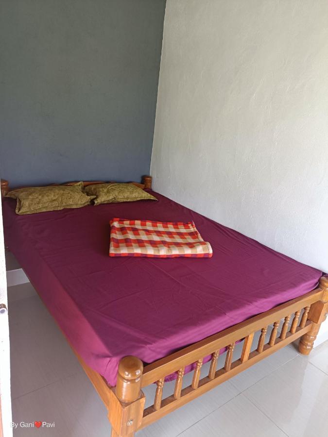 Hotel Golden Wings Cafe Gokarna  Zewnętrze zdjęcie