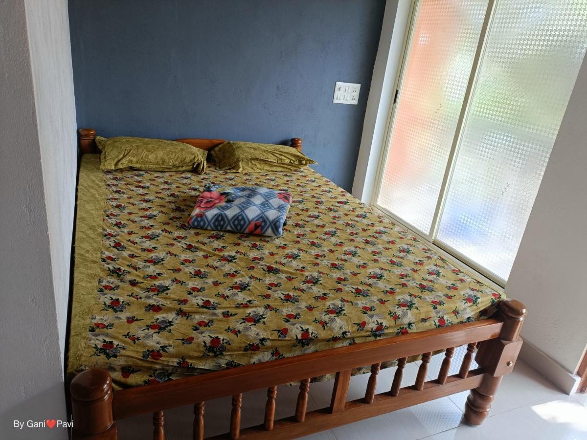 Hotel Golden Wings Cafe Gokarna  Zewnętrze zdjęcie