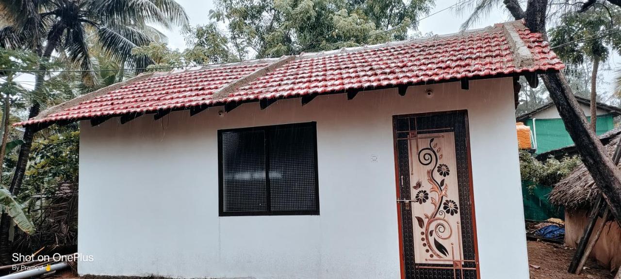 Hotel Golden Wings Cafe Gokarna  Zewnętrze zdjęcie